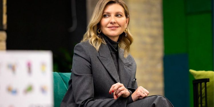 Частен полет, VIP кортеж и луксозна стая за хиляди евро на ден. Какво се знае за луксозната ваканция на съпругата на Зеленски в Швейцария?