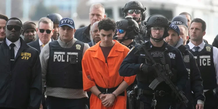 Луиджи Манджионе, заподозрян в убийството на шеф на застрахователна компания, е смятан от много американци не за престъпник, а за народен отмъстител