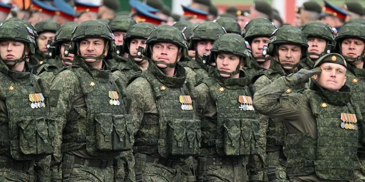 Die Welt: „Сериозна военна заплаха“ за НАТО – Русия усилено се въоръжава