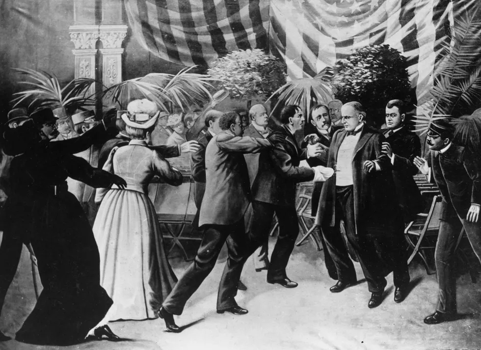 Рисунка, изобразяваща убийството на Уилям Маккинли по време на изложба в Бъфало, Ню Йорк.MPI / Getty Images