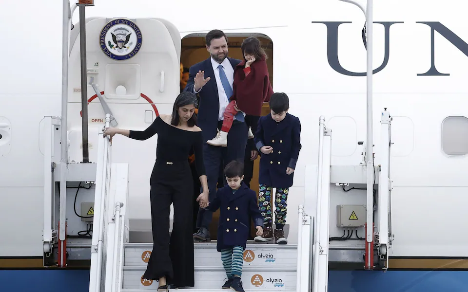 Джей Ди Ванс, вицепрезидентът на САЩ, ще пътува до Германия с генерал Келог, където се очаква да се срещнат със Зеленски Credit: Yoan Valat/EPA-EFE/Shutterstock 