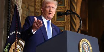 CNN: Тръмп нанася нов удар на Украйна и дава нов импулс на Путин (ВИДЕО)