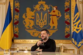 Президентът на Украйна Володимир Зеленски се усмихва по време на интервю за Reuters, на фона на атаката на Русия срещу Украйна, в Киев, Украйна, 7 февруари 2025 г. REUTERS/Валентин Огиренко