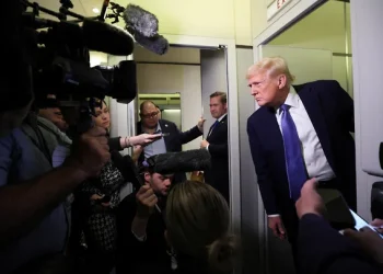 „Тръмп няма намерение да отстъпва пред исканията на Путин“ – Как медиите оцениха телефонния разговор на Доналд Тръмп и Владимир Путин