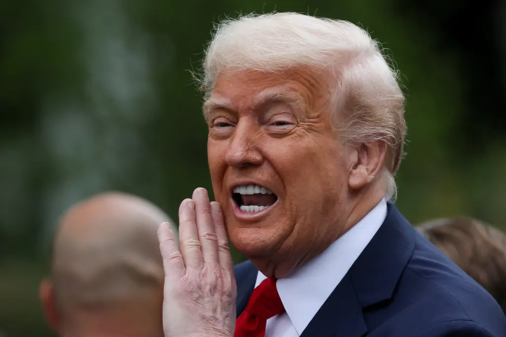 Президентът Тръмп 4 Президентът Тръмп в понеделник каза, че ще разкрие подробностите за мирния план за война в Украйна „в следващите три дни“