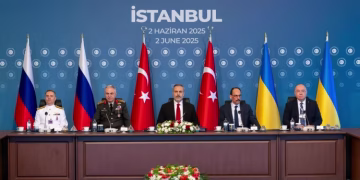 Украинская правда: Москва заплашва да провали преговорите заради атаката срещу самолети