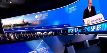 Кацане на бреговете на Нева