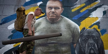 „Той е като булдог“: човекът зад успеха на украинската операция „Паяжина“