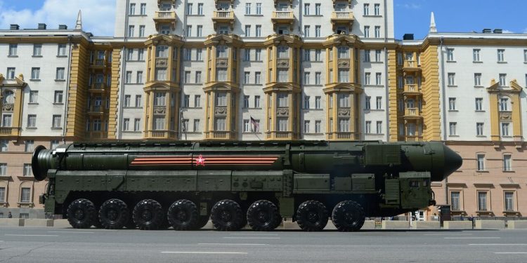 Могат ли бомбардировачите B-2 Stealth да ударят Русия? Влиятелният американски сенатор Греъм заплашва Москва с атака в ирански стил