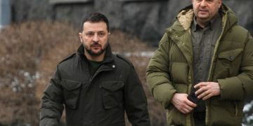 The Economist: Политическите борби в Украйна се засилват