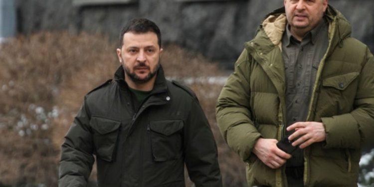 The Economist: Политическите борби в Украйна се засилват