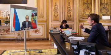 Споделен „интерес“, който ще бъде разпален отново: маратонският разговор между Макрон и Путин след три години мълчание