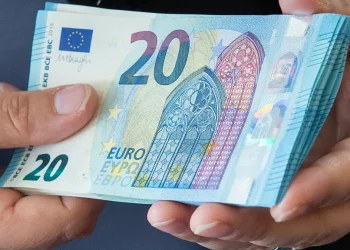 Кои европейски страни имат най-високи и най-ниски минимални заплати?