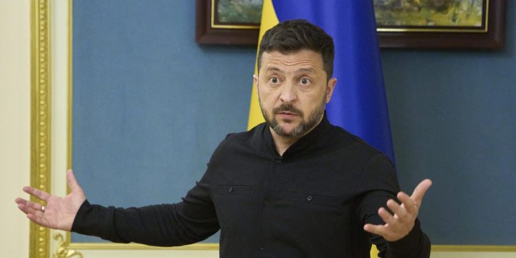 Зеленски знае, че рискува нова засада в Овалния кабинет, но трябва да бъде доброволен участник в мирните преговори