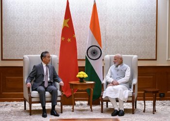 Китай изпрати външен министър в Индия, търсейки съюзник срещу „тормоза“ на Тръмп