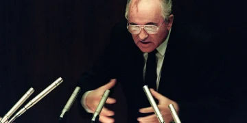 The Telegraph UK: Великобритания е Съветският съюз през 80-те години на миналия век. А Фараж е нашият Горбачов