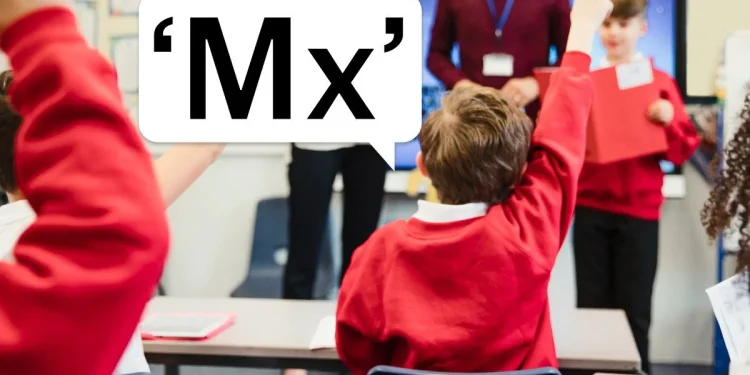 The Telegraph UK: Началното училище на сина ми иска той да нарича небинарен учител „Mx“