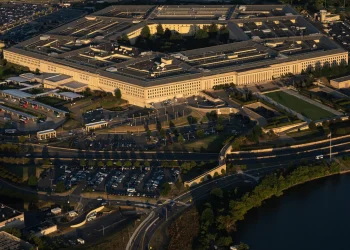 Връщането на „Министерство на войната“ е повече от носталгия. Това е послание.