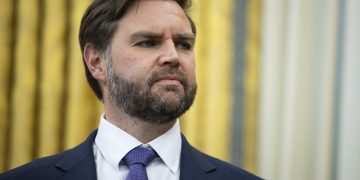 Ванс: „Очевидно е време“ Русия да „говори сериозно“ за мир