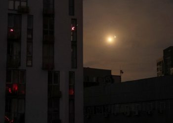 Защо руски дронове прелетяха в Полша? Обяснява експерт