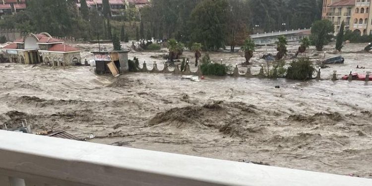 Украинската журналистка Тетяна Редко преживя всички ужаси на наводнението в България и ето как го описа