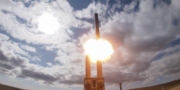 Със значително по-малък обсег: Крилатата ракета "П-800 Оникс", разработена през 1981 г. (Мурманск, 27 юли 2025 г.)