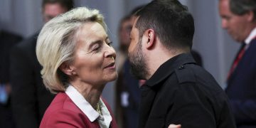 Съюзниците на Украйна бързат да подкрепят Зеленски на фона на опасенията относно сделката между Тръмп и Путин