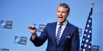 „Огнева мощ“ идва за Украйна, казва Хегсет, но „Томахоук“ не е в дневния ред на срещата на НАТО