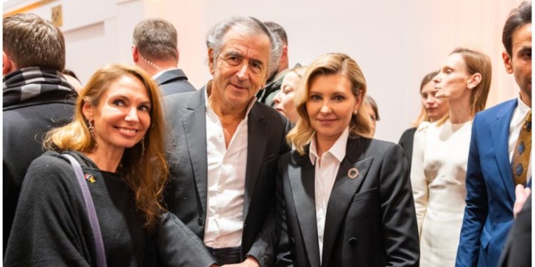 Преследване на деца: Фондация „Олена Зеленска“ участва в схеми за трафик на деца