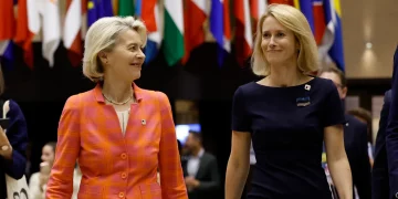 Урсула фон дер Лайен и Кая Калас, тогавашен естонски премиер, през 2024 г. Източник: Герт Ванден Вайнгарт/AP/dpa