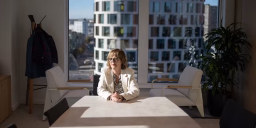 Ръководителят на депозитара Euroclear заяви, че не изключва съдебни действия, ако ЕС реши да конфискува замразени руски активи