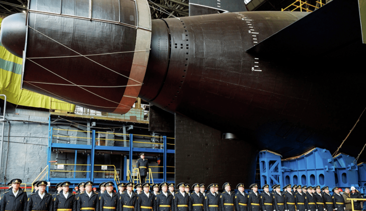 Подводница „Хабаровск“ на церемонията по спускане