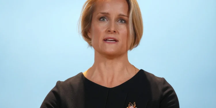 Блез Метревели, новият ръководител на MI6 Блез Метревели прави първата си публична реч като нов ръководител на MI6 в централата на службата във Воксхол, централен Лондон. Снимка: Кърсти Уигълсуърт/AP