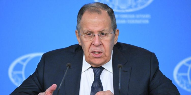 Русия сравнява Великобритания с Либия на Кадафи и предлага брутална промяна на името й