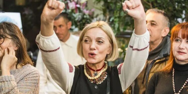 „Когато излезете от дома си, сте длъжни да говорите на украински“: Омбудсманът обясни къде трябва да се използва руски език