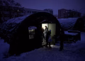 „Трябва да преживеем следващите няколко дни“: Украинците са изправени пред силен студ без ток