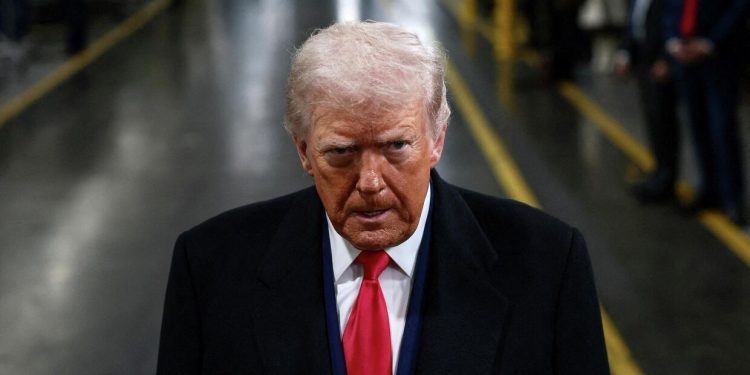 Financial Times: Зеленски планира избори в Украйна и гласуване за мирното споразумение