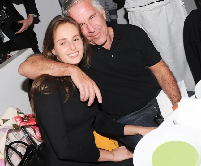 Карина Шуляк и Джефри Епщайн на парти в Ню Йорк, 7 април 2014 г. Били Фарел / BFA / Shutterstock / Rex Features / Vida Press