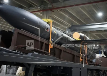 Украинският президент потвърждава, че руски удари са унищожили ключова производствена линия за крилати ракети