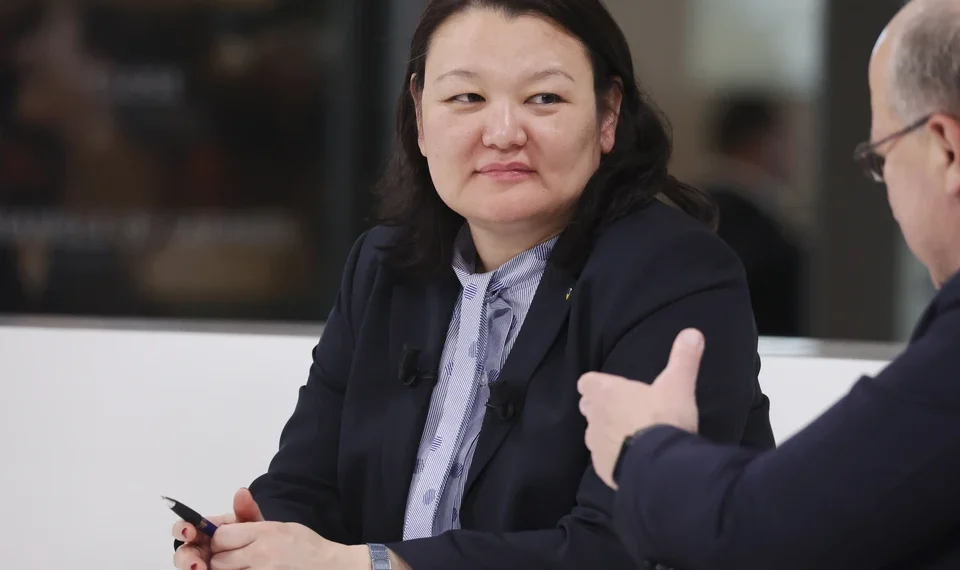 Наталия Арно на опозиционната конференция в Европейския парламент, 2023 г. Снимка: ОЛИВИЕ ХОСЛЕТА/EPA/TASS