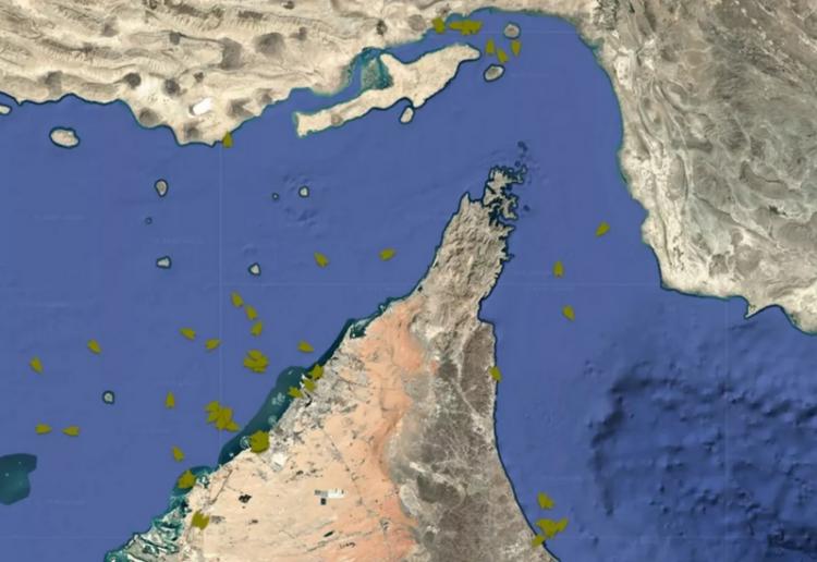 Стотици кораби, хиляди моряци и милиони барели петрол са заседнали в Ормузкия проток.