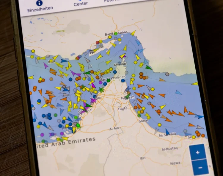 Трафик в Ормузкия проток, 4 март 2026 г. M.i.S. / Bernd Feil / IMAGO / Scanpix / LETA