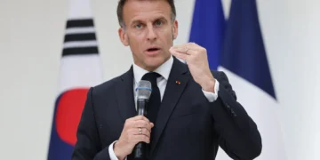 Bloomberg: Макрон критикува Тръмп и призовава съюзниците да се обединят срещу САЩ