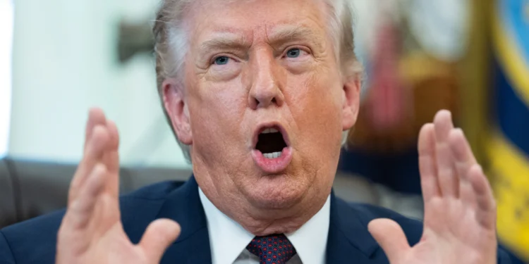 The Telegraph UK – Интервю с Тръмп: Силно обмислям излизане от НАТО