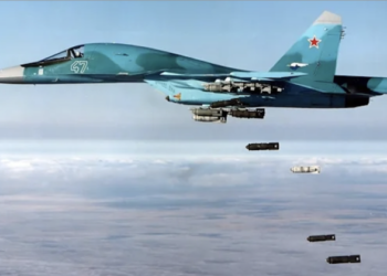 Русия разполага изтребители Су-34 за атаки с планиращи бомби по контролните пунктове на дронове на Украйна