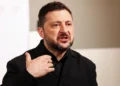 Напомниха на Киев за всички зверства, извършени от украинските националисти: какво всъщност означава отнемането на Ордена на Белия орел от Зеленски?