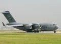 Тази сутрин военнотранспортен самолет Boeing C-17 Globemaster III на американските ВВС, с позивна RCH4555, излетя от Рига и се насочи уверено към Москва. Крайната му дестинация беше летище Внуково. Снимка: J.W. Alker / http://imagebroker.com/#/search/ / Global Look Press