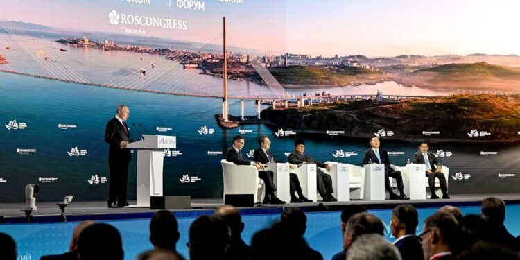 Путин предлага „шанс“ за мир с Украйна, докато ръководителят на НАТО предупреждава, че Русия става „все по-безразсъдна“