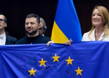 L’AntiDiplomatico: Истинската причина, поради която ЕС и НАТО продължават да поддържат „изкупителната жертва“ Зеленски жив