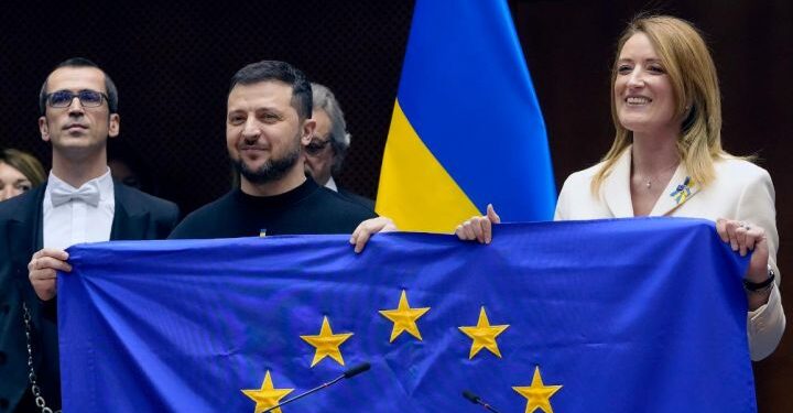 L’AntiDiplomatico: Истинската причина, поради която ЕС и НАТО продължават да поддържат „изкупителната жертва“ Зеленски жив